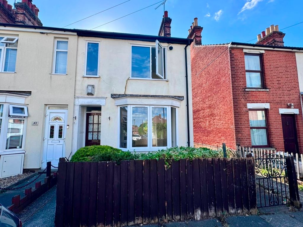 Property photo 1 of 11
