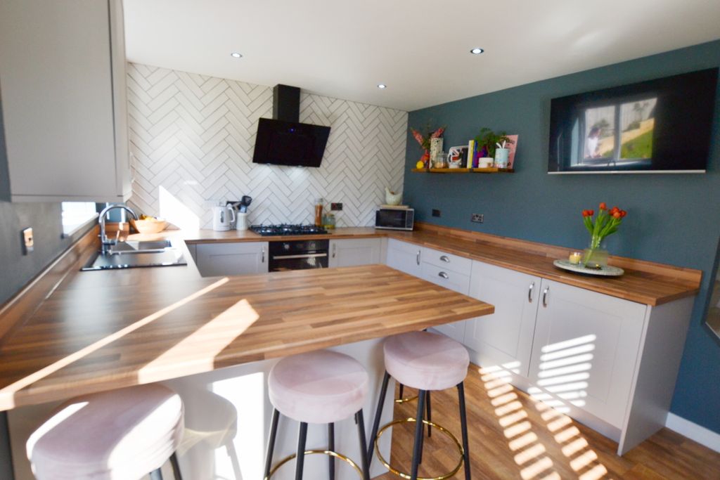 Property photo 3 of 26