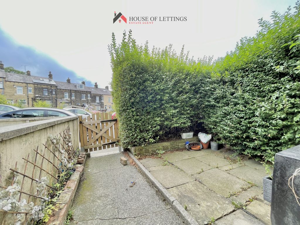 Property photo 2 of 26