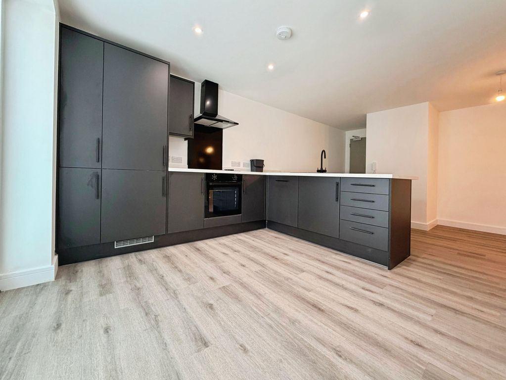 Property photo 2 of 14 Kitchen