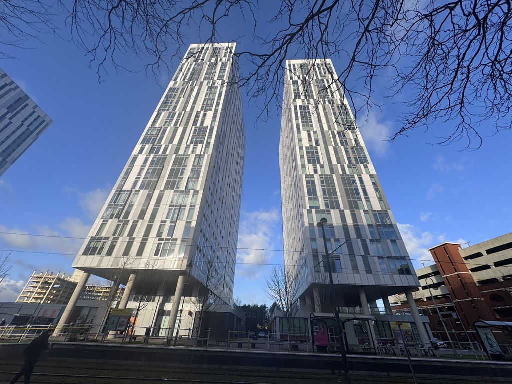 Property photo 1 of 25