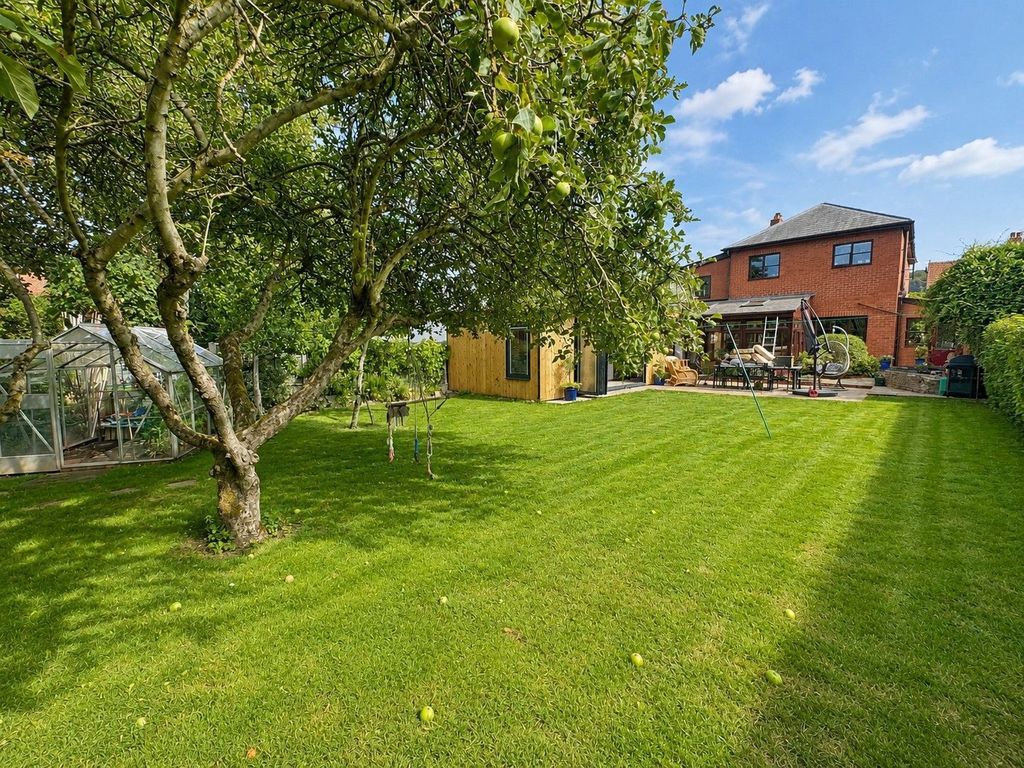 Property photo 2 of 21