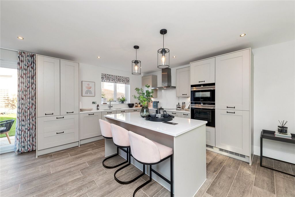 Property photo 3 of 18 Picture No. 02