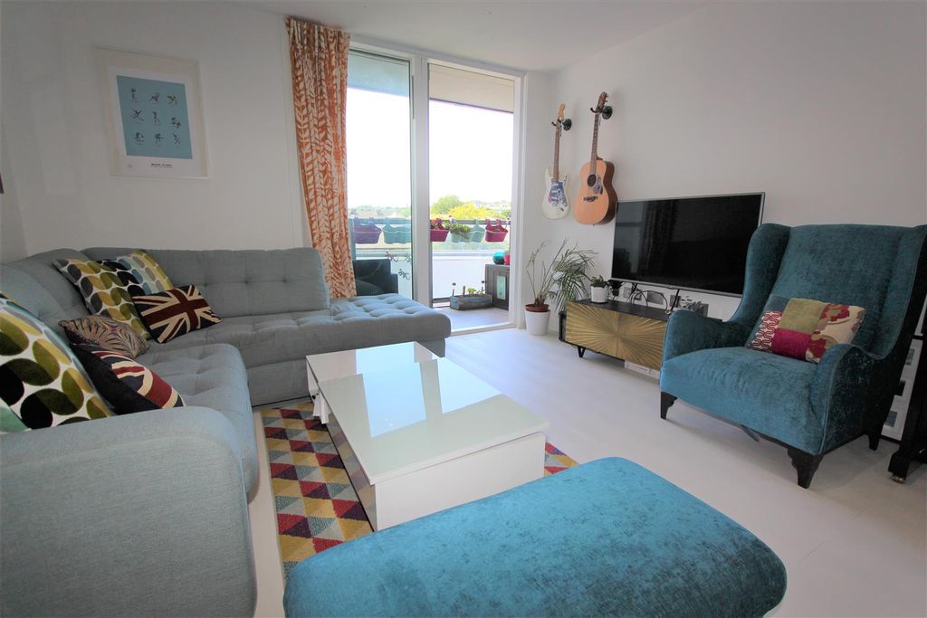 Property photo 2 of 11 Reception Room