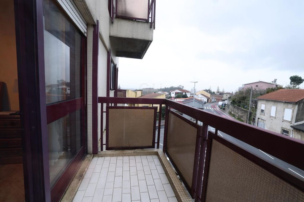 Property photo 1 of 20 3-Bedroom Apartment With Terrace In Fânzeres