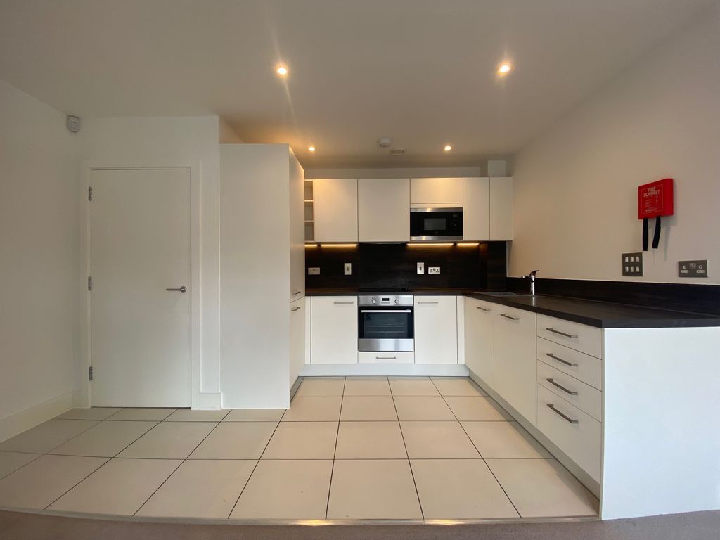 Property photo 2 of 9 Kitchen