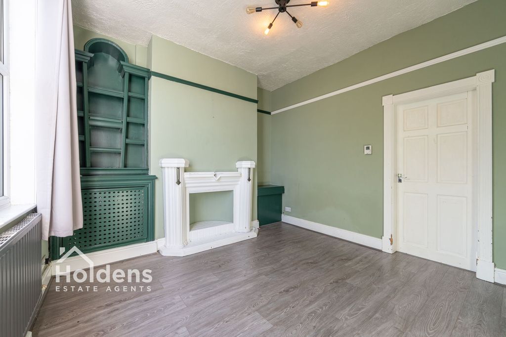 Property photo 2 of 18