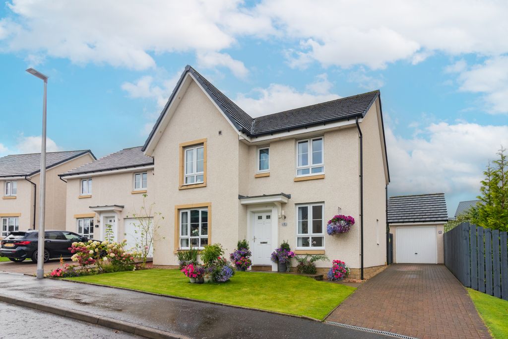 Property photo 1 of 34 4 Glengariff Way Elderslie  Pa5 9By L-7