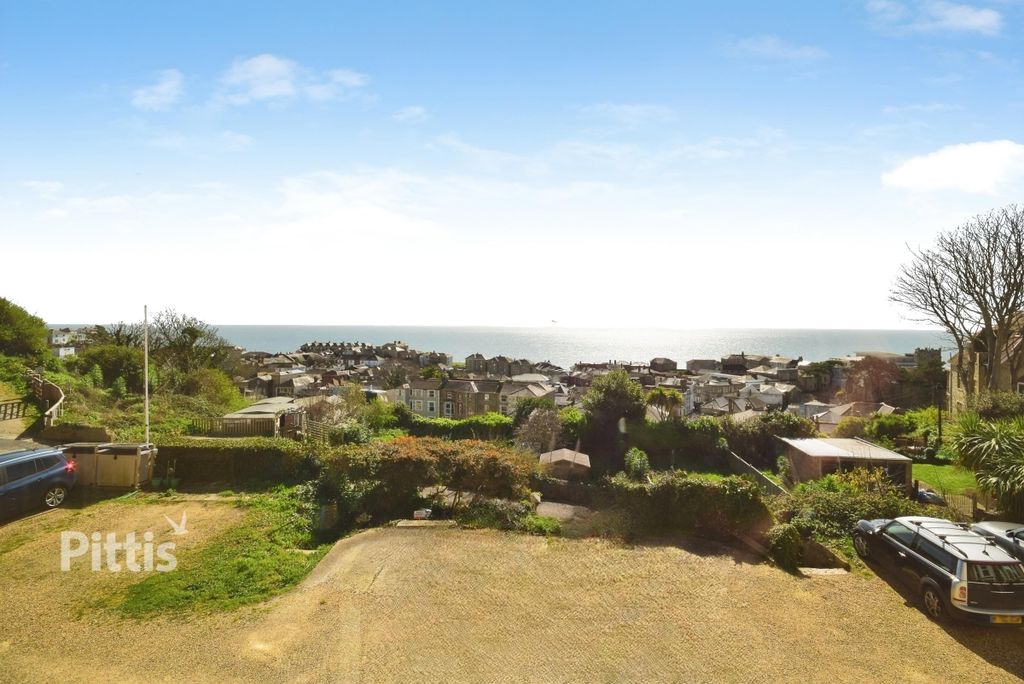 Additional image 5 of 4 bed terraced house to rentSouthgrove Road, Ventnor PO38