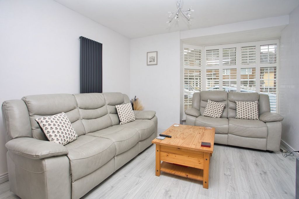 Property photo 2 of 11 Picture 2