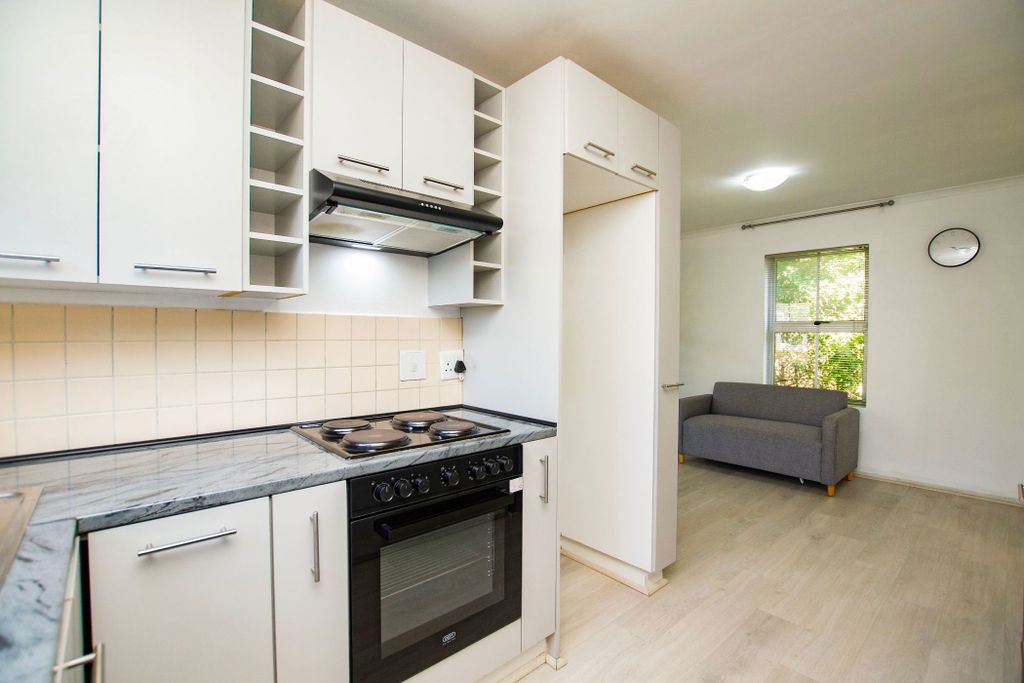 Property photo 2 of 27 St1729838