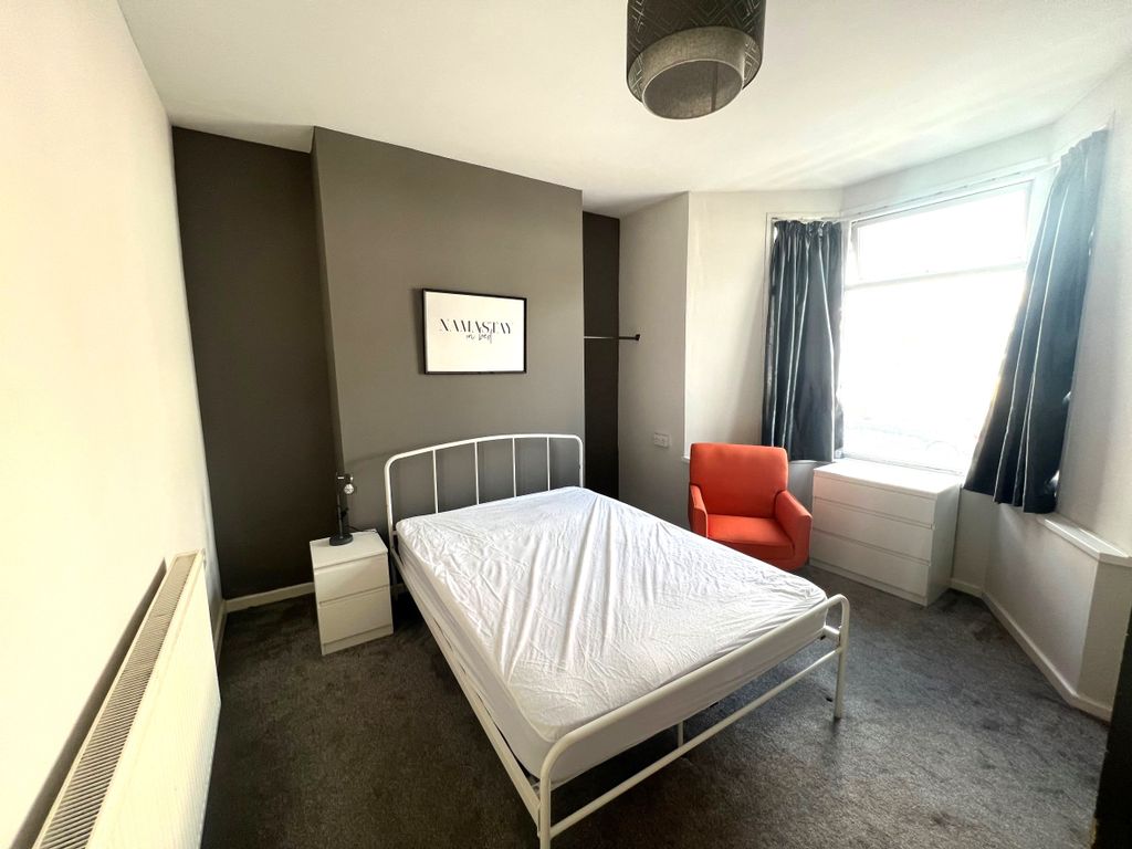 Property photo 3 of 8 34