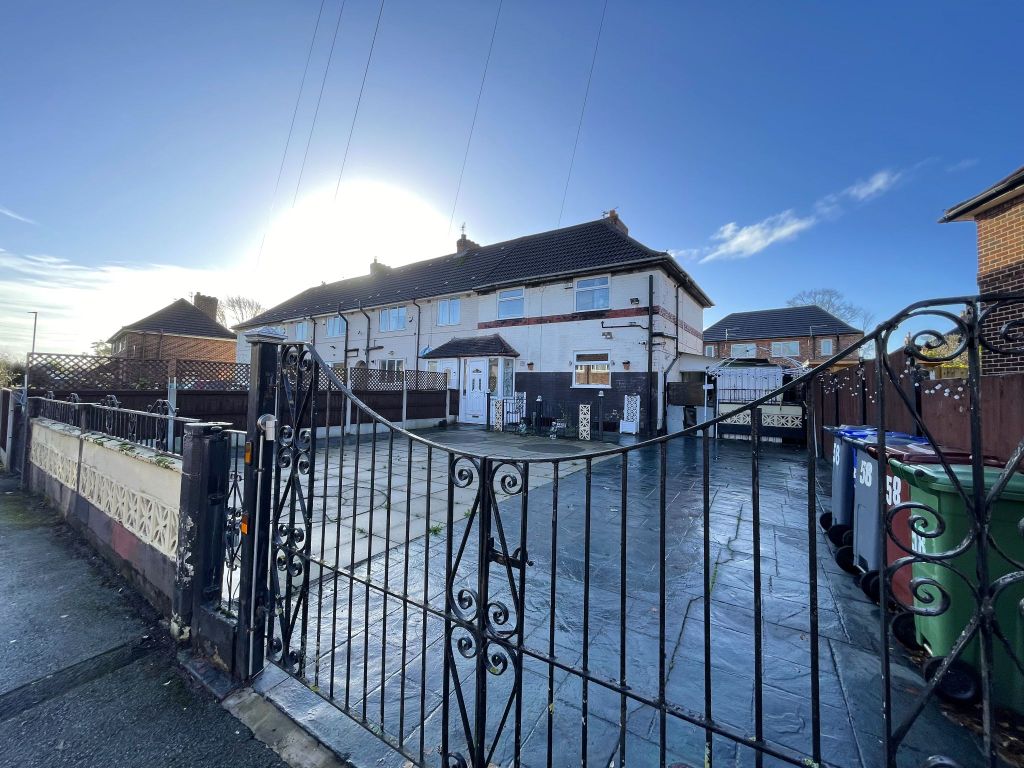 Property photo 1 of 19 Photograph 20