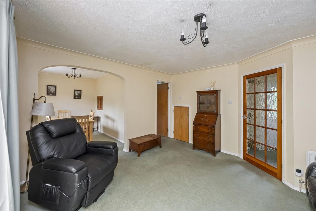 Property photo 2 of 24