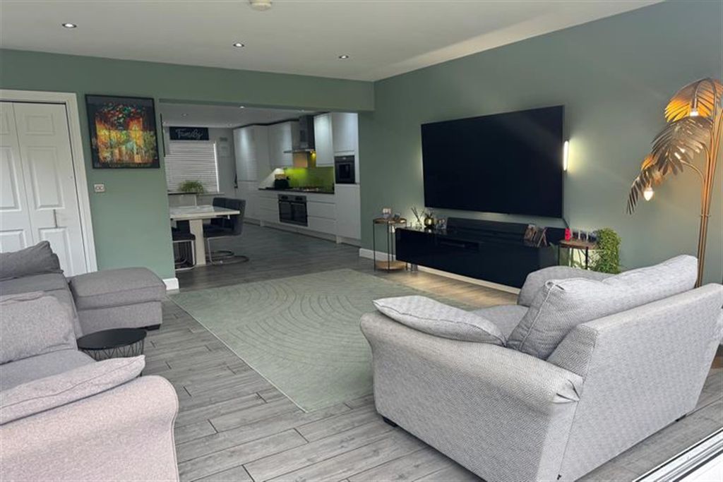 Property photo 3 of 25 (Main)