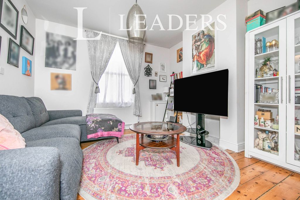 Property photo 2 of 10 980d016B-0111-ee11-8