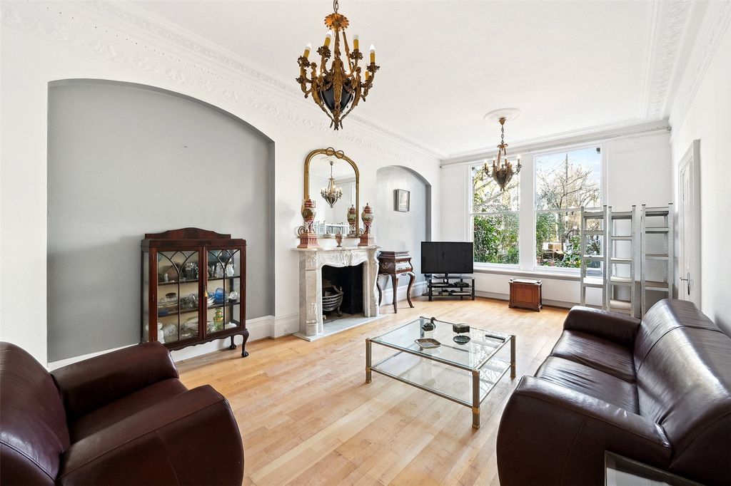 Property photo 1 of 17 Reception Space