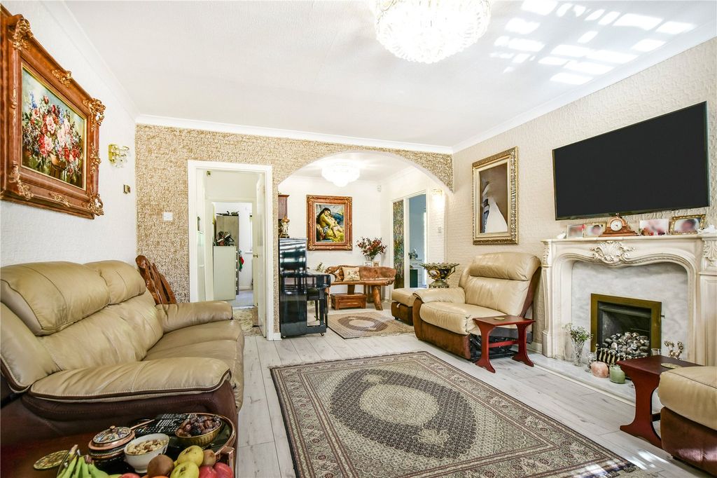 Property photo 3 of 21 Picture No. 39