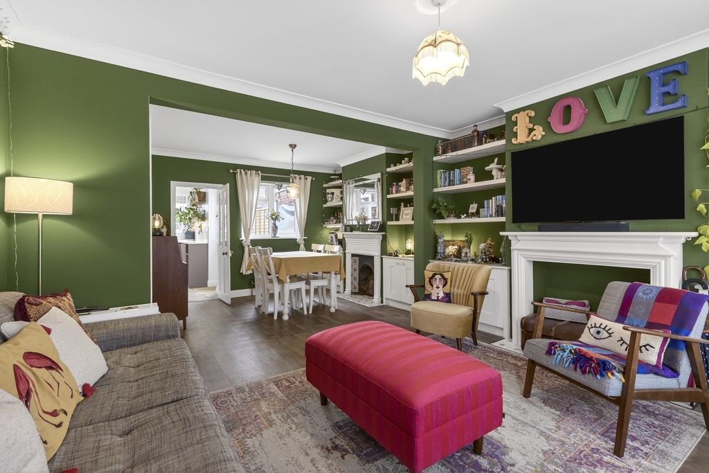 Property photo 1 of 22 Lounge/Dining Room