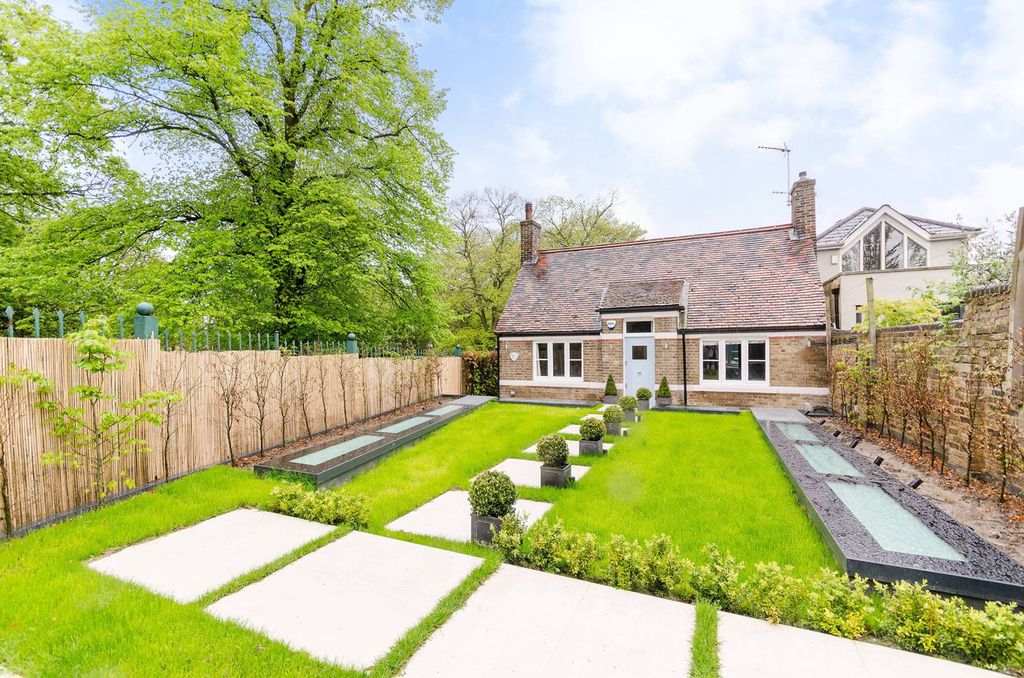Property photo 2 of 49