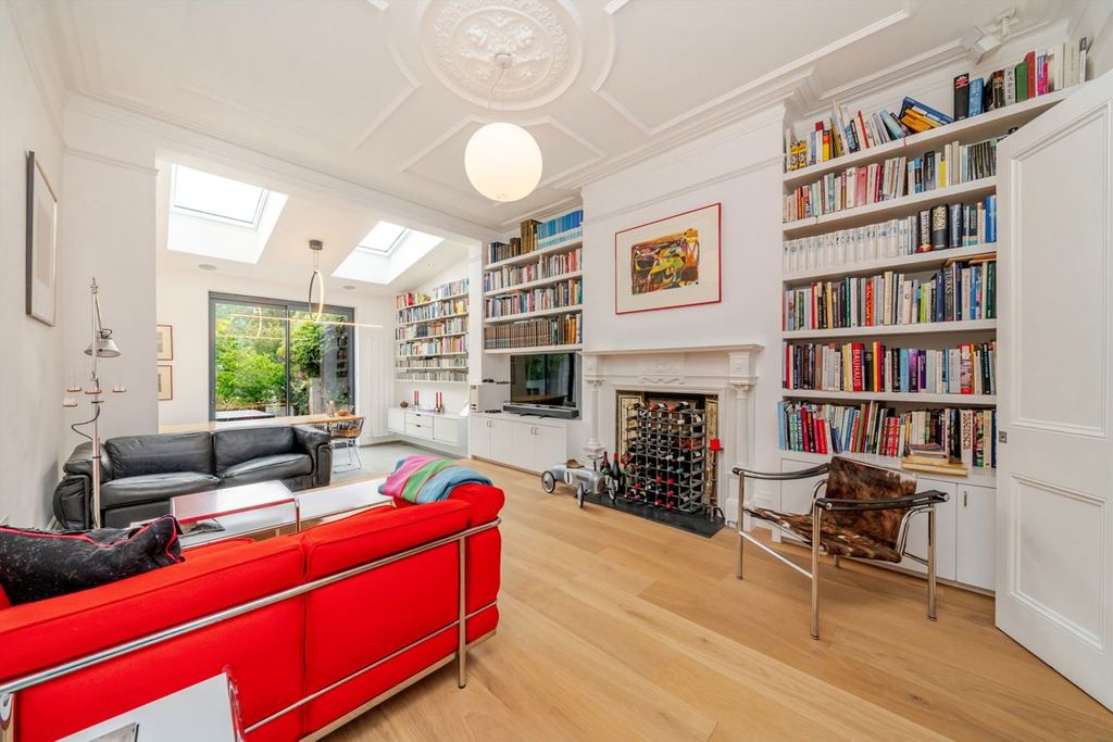 Property photo 2 of 6