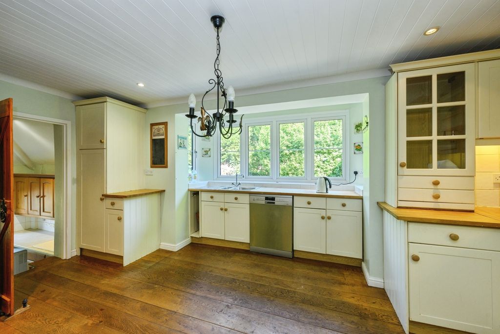 Property photo 3 of 23 Pbox-Img.Jpg
