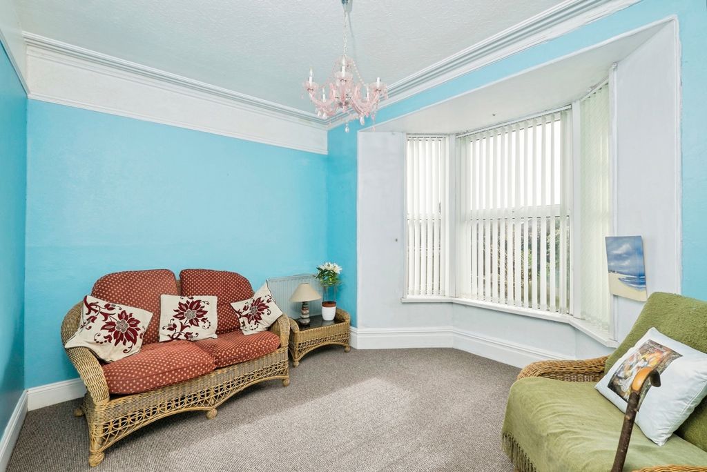 Property photo 3 of 20 Pbox-Img.Jpg