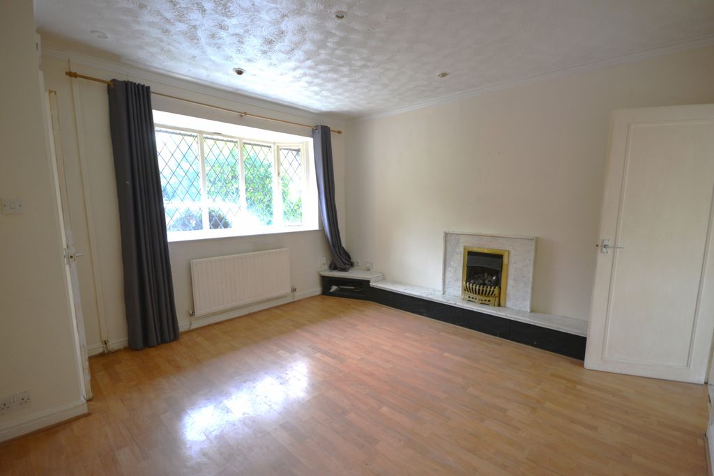 Property photo 2 of 12 Living Room