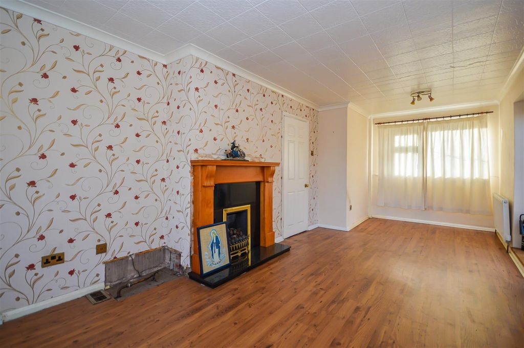 Property photo 3 of 8 Living Room