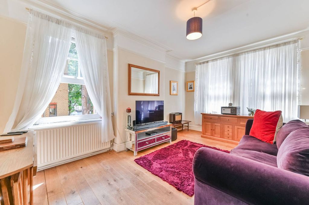 Property photo 1 of 9