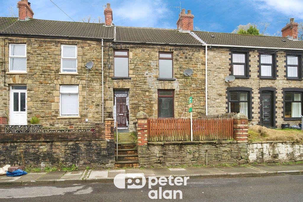 Property photo 2 of 20