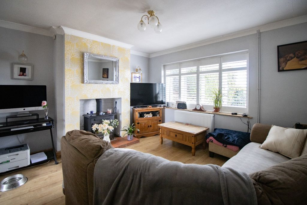 Property photo 2 of 25 3584784
