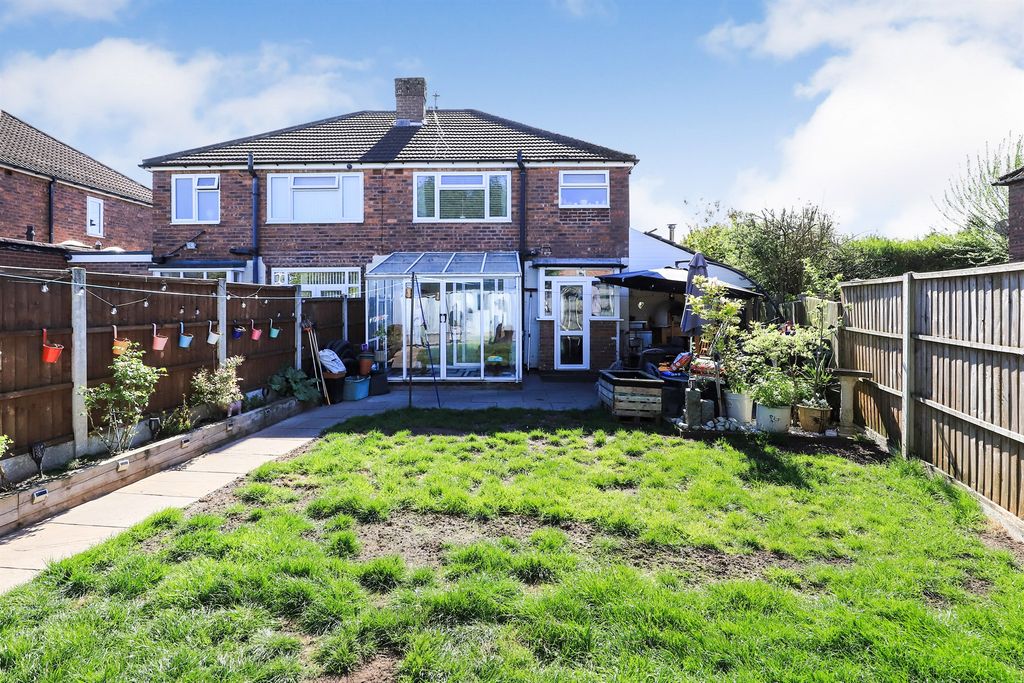 Property photo 2 of 20