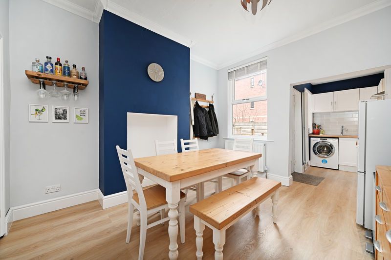 Property photo 3 of 19 Dining Kitchen