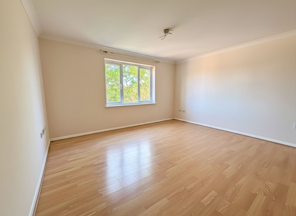 Property photo 3 of 4