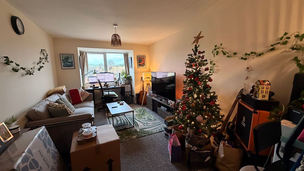 Property photo 3 of 7