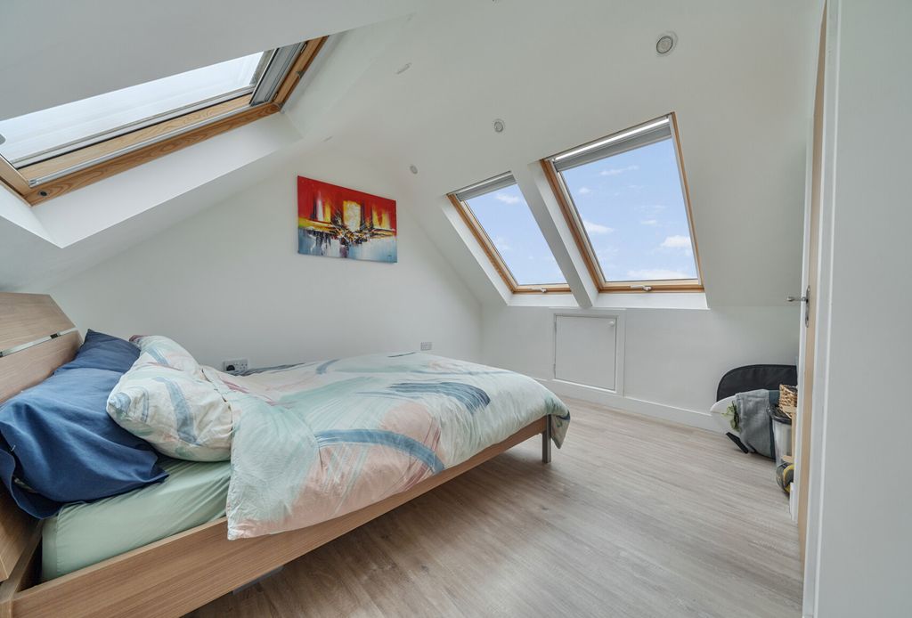 Property photo 3 of 16 Bedroom 3