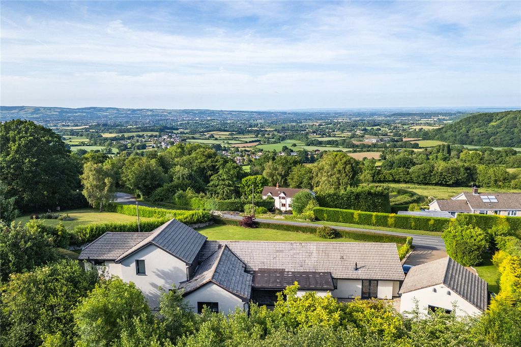 Property photo 1 of 30 Cricklade