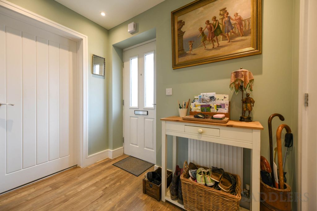 Property photo 2 of 24