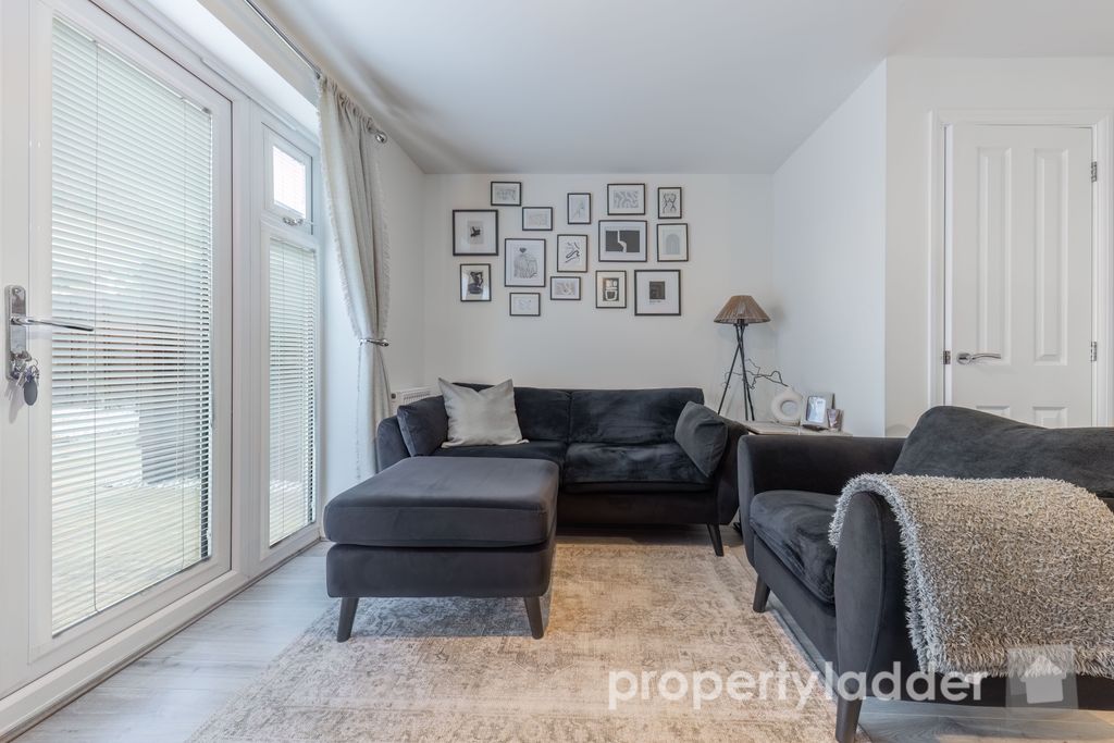 Property photo 3 of 22 Pl-19