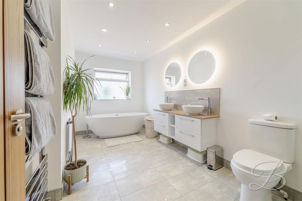 Property photo 3 of 48 Ccltd-48.Jpg