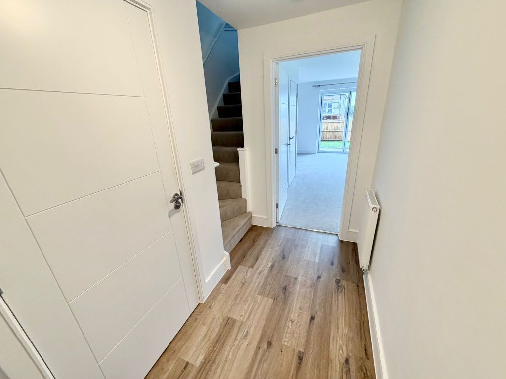 Property photo 2 of 13 4