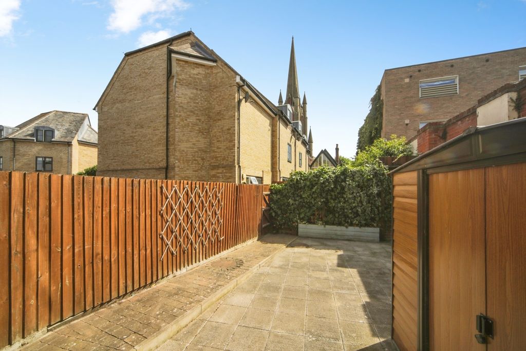 Property photo 2 of 21 Pbox-Img.Jpg