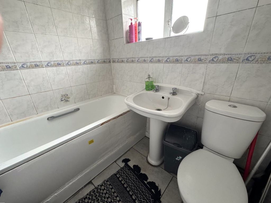 Property photo 3 of 3