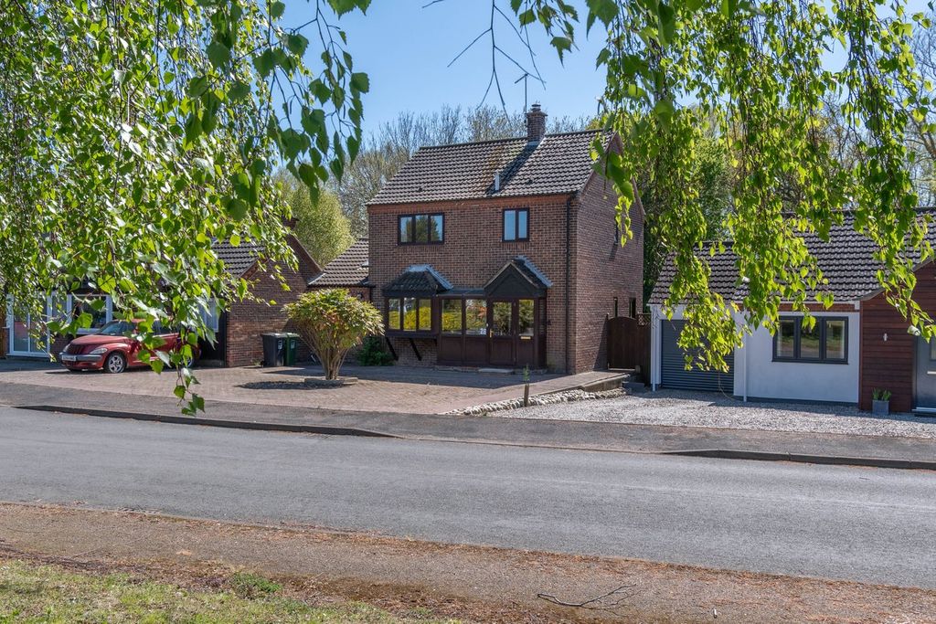 Property photo 1 of 21