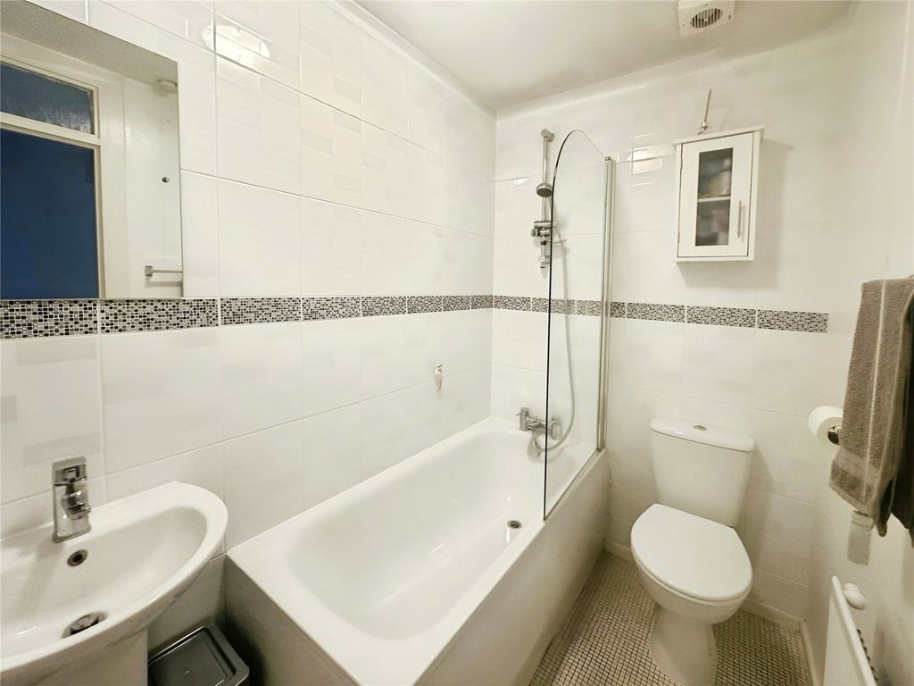 Property photo 3 of 7 Picture No. 14