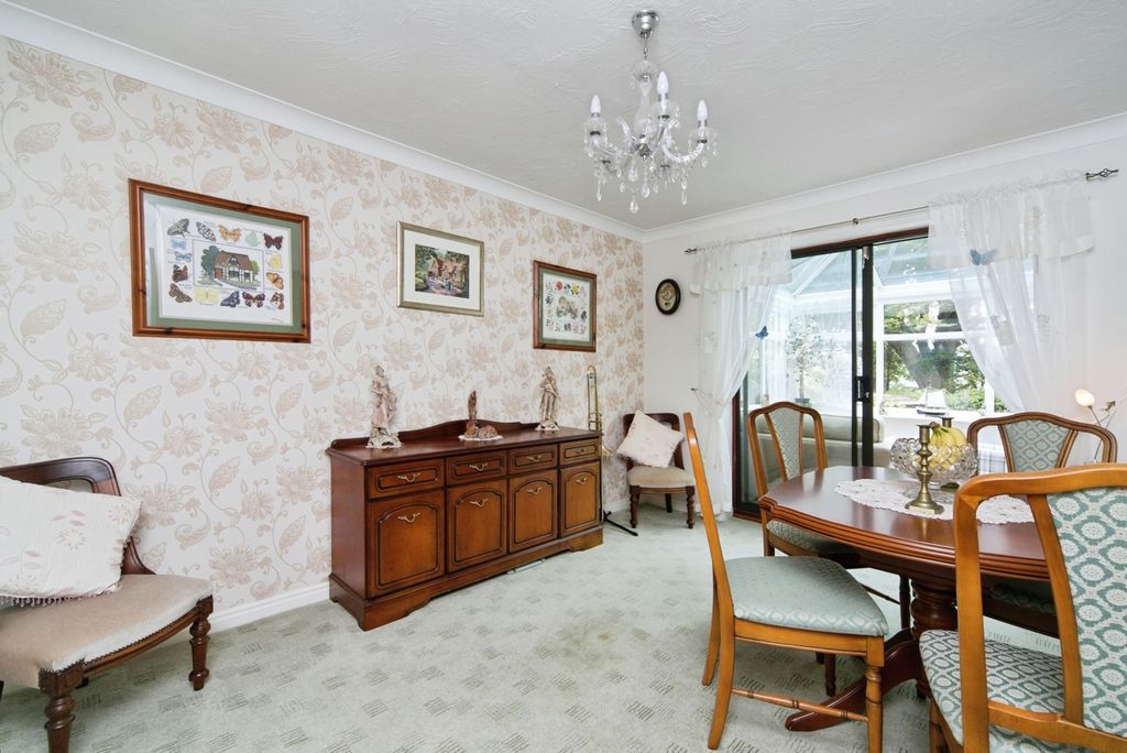 Property photo 3 of 20 Dining Room