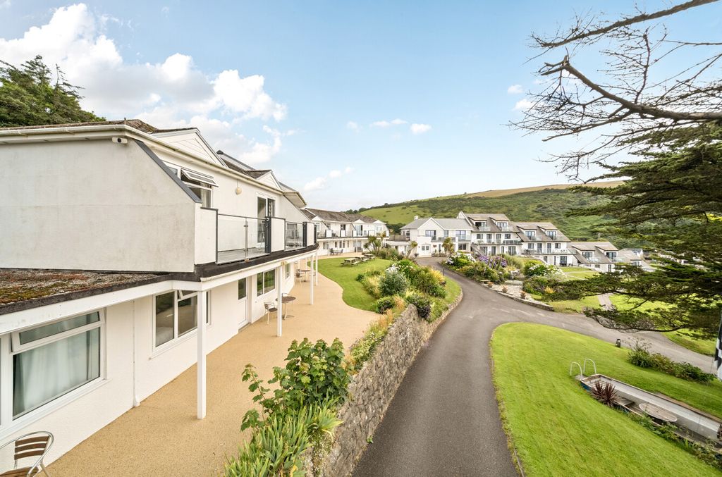 Property photo 1 of 11 Mount Brioni