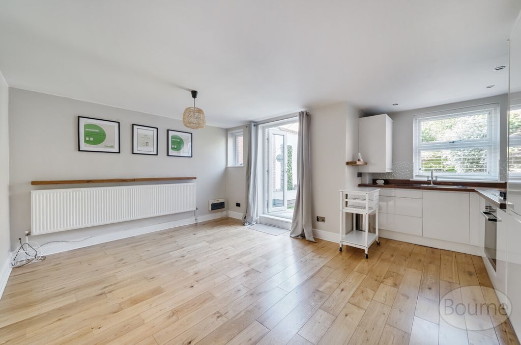 Property photo 2 of 8 F4214Aa1-75d8-454...