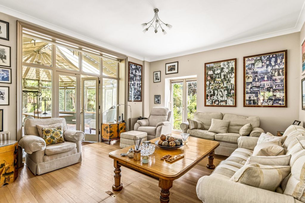 Property photo 1 of 29